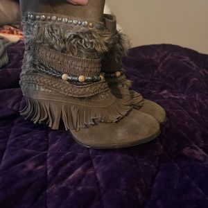 Naughty monkey heel boot 8